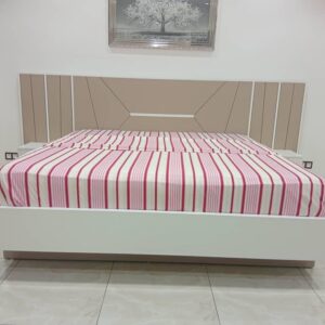 Chambre à coucher double lit